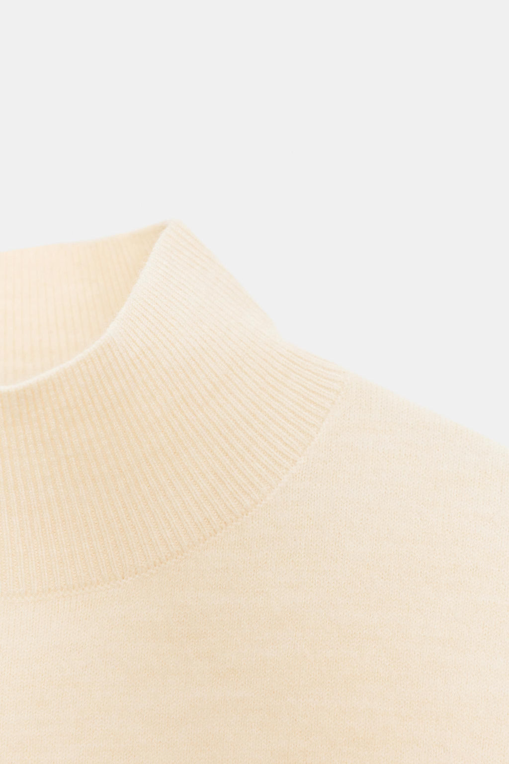 PLAIN KNIT TOP WITH PADDED SHOULDERS - Zara фото 17