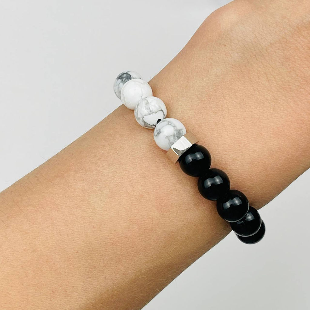 Браслет мужской из Говлита и черного Обсидиана 19 см