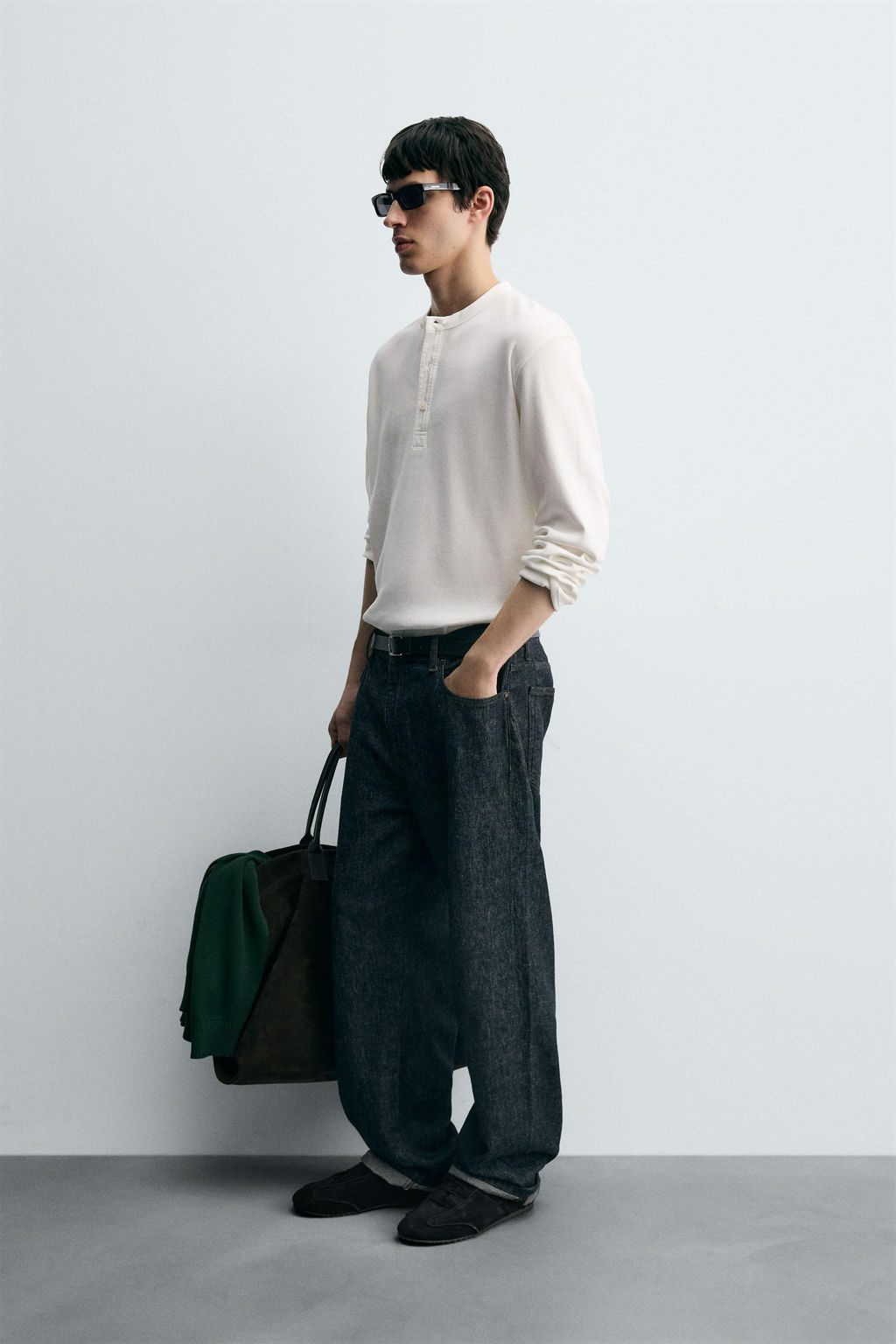 TEXTURED T-SHIRT WITH CONTRAST NECK - Zara фото 4