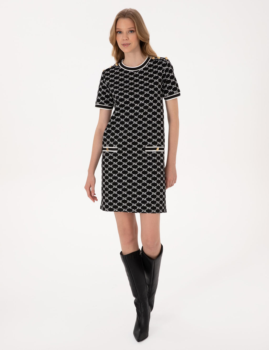 Siyah A Kesim _rme Elbise