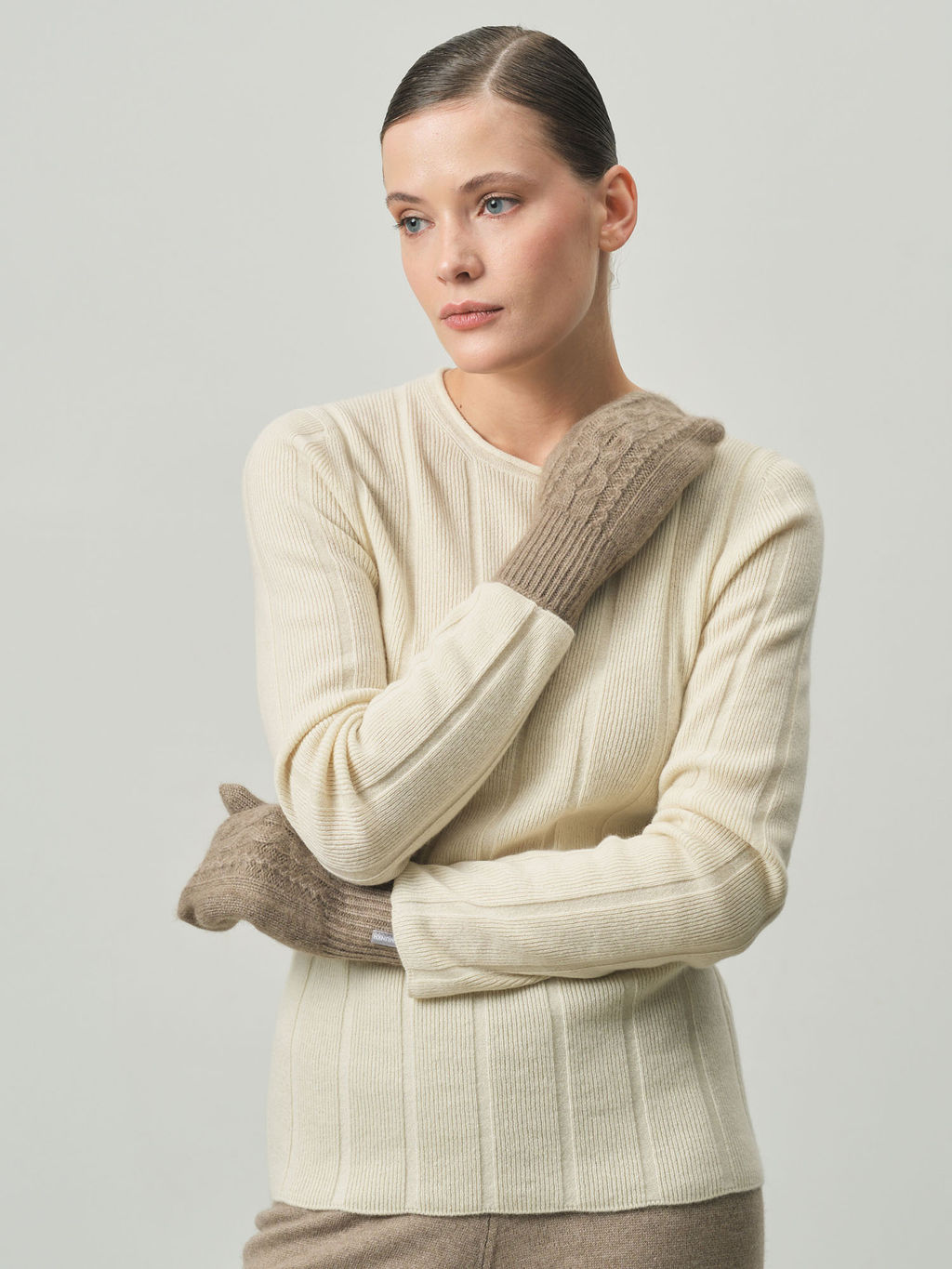 Варежки из кашемира 30128 капучино