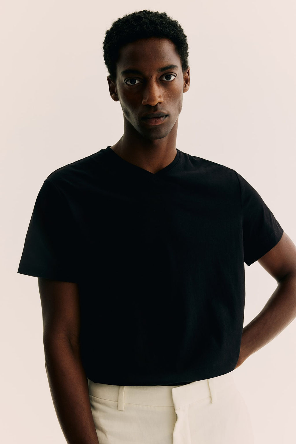 Camiseta con escote de pico Slim Fit - H&m фото 2