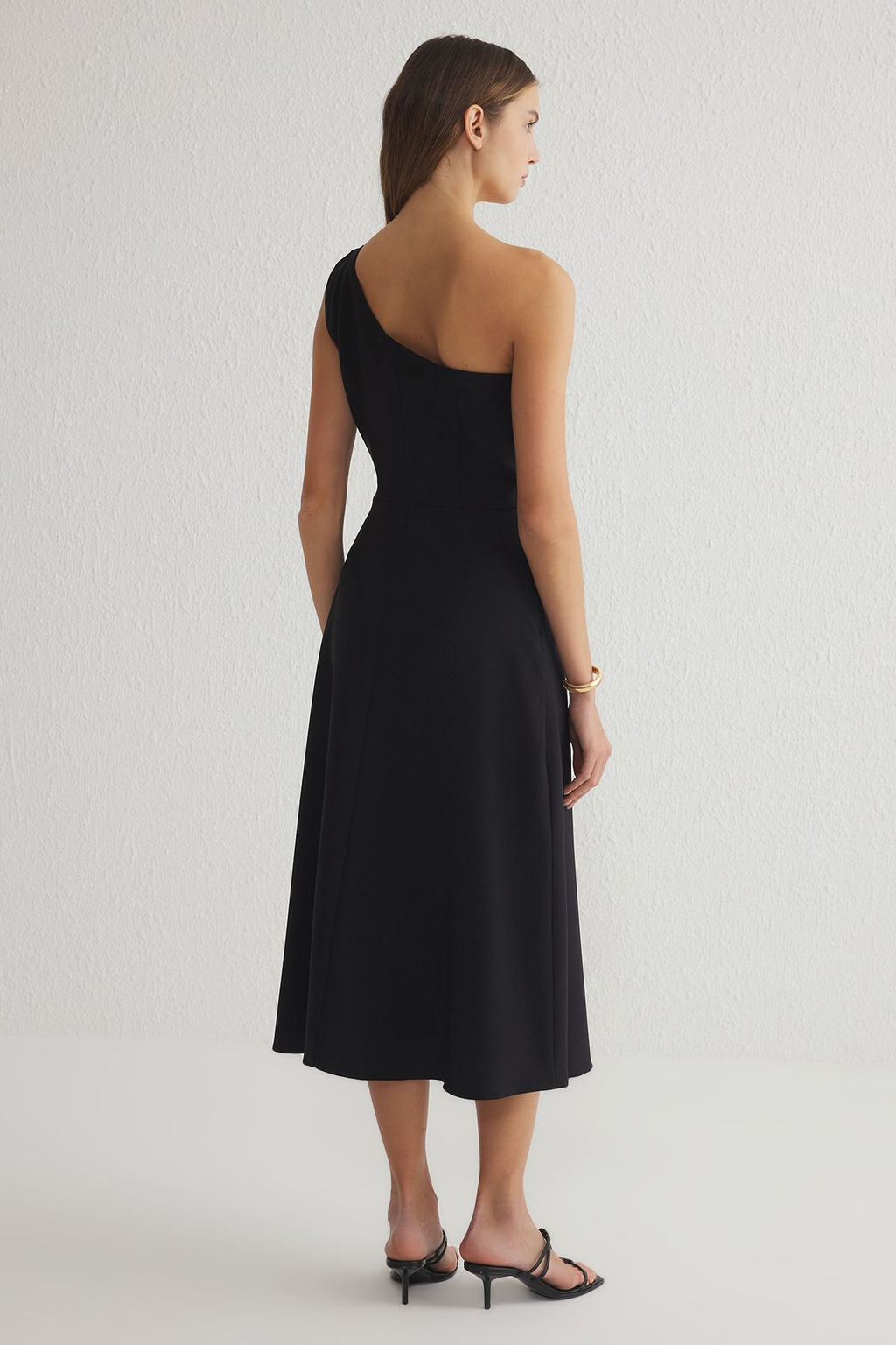 TRENDYOLMILLA Siyah Etegi Belden Ac?lan Tek Omuz Midi Dokuma Elbise TWOSS25EL00273  фото 5