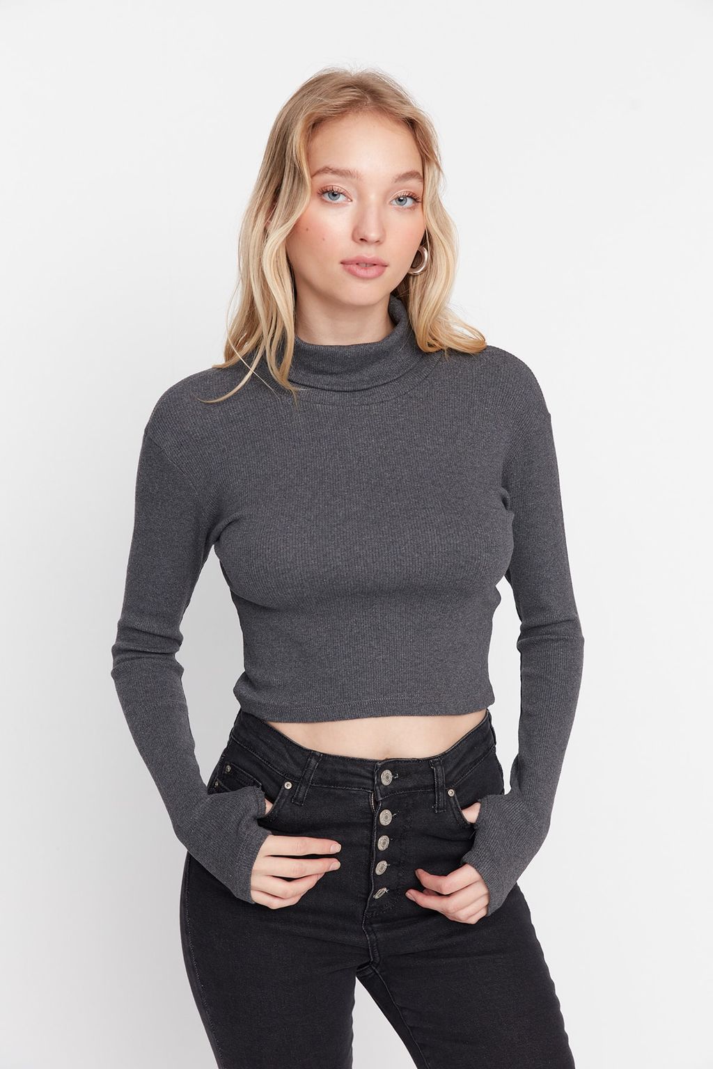 Trendyolmilla Zumrut Yesili Fitted/Vucuda Oturan Bal?kc? Yaka Parmak Detayl? Fitilli Esnek Orme Bluz TWOAW21BZ0071 фото 29