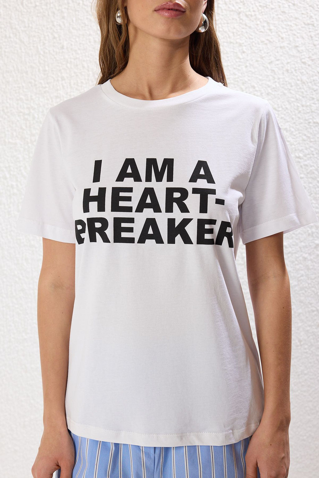 TRENDYOLMILLA Beyaz %100 Pamuk Regular/Normal Kal?p Slogan Bask?l? Orme T-Shirt TWOSS25TS00050 фото 6