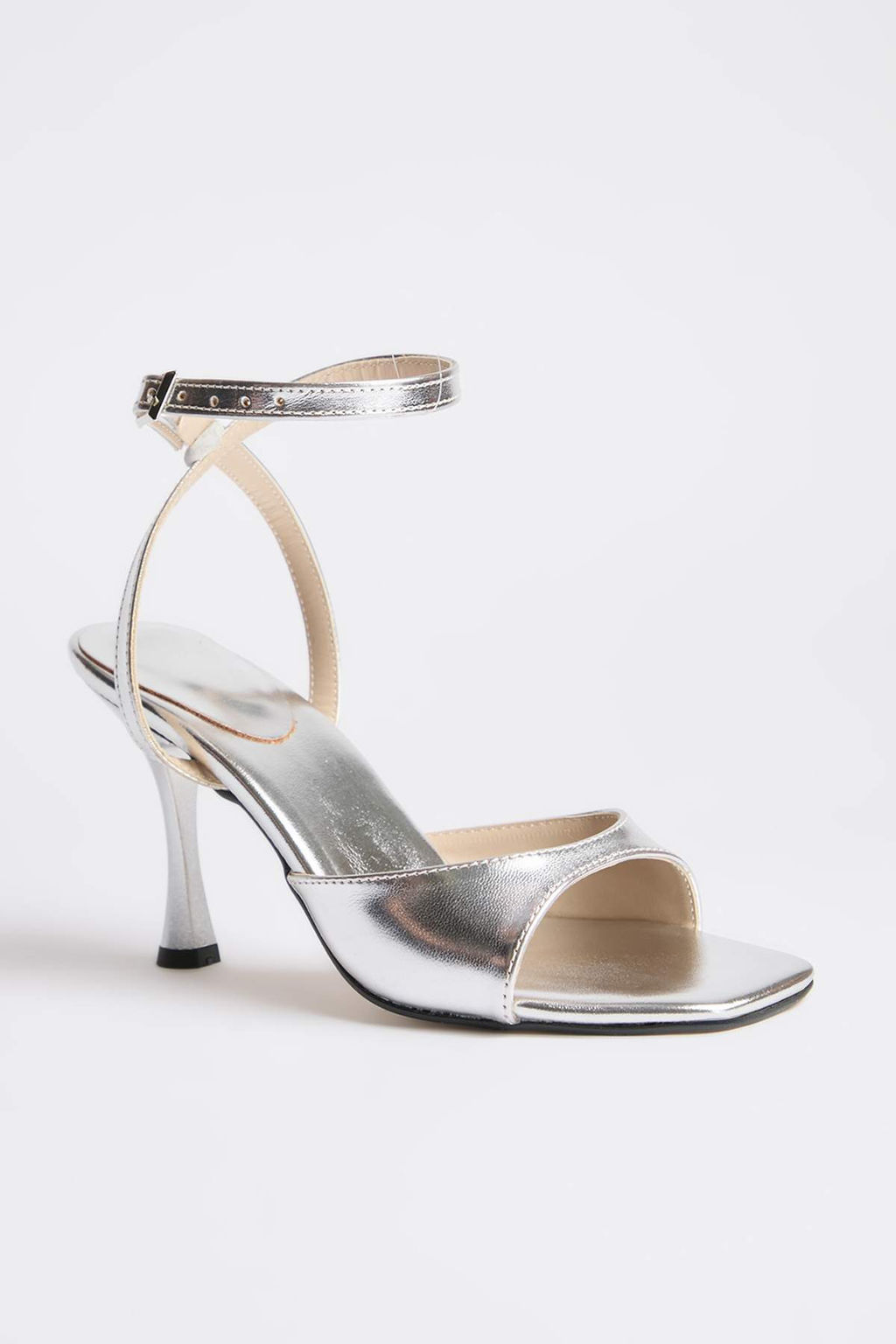 Gumus Kad?n 9 cm Klasik Topuklu Ayakkab? TAKSS26TO00010