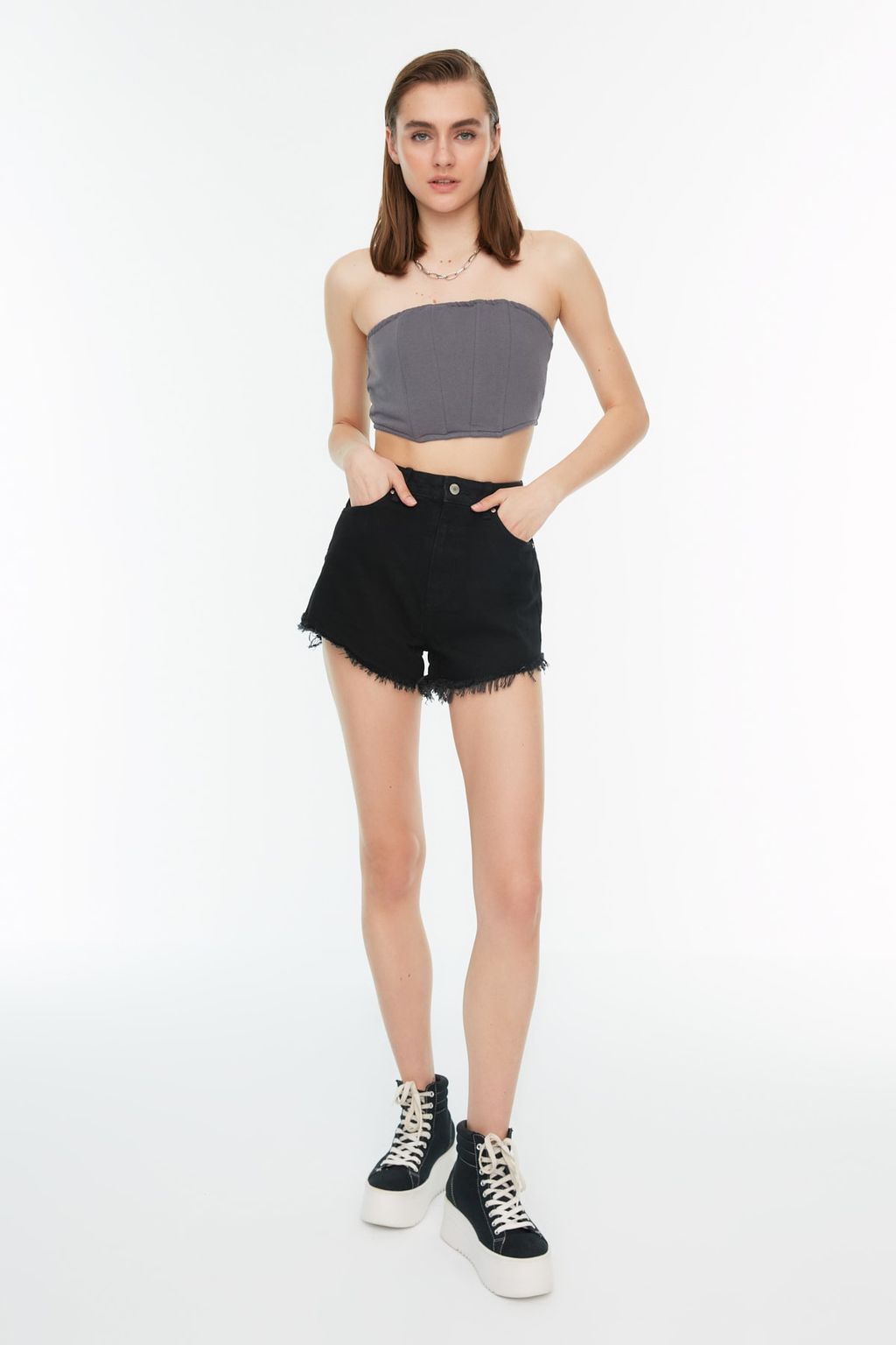 TRENDYOLMILLA Siyah Pacas? Puskul Detayl? Yuksek Bel Denim Sort TWOSS22SR0563  фото 3