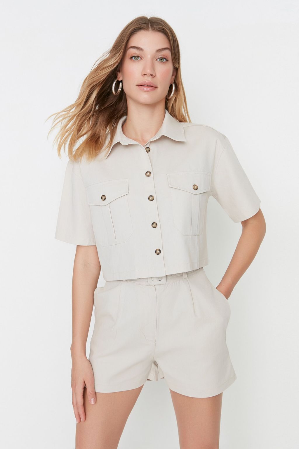 TRENDYOLMILLA Tas Cep Detayl? K?sa Kollu Regular Normal Kal?p Dokuma Gomlek TWOSS22GO0654  фото 2