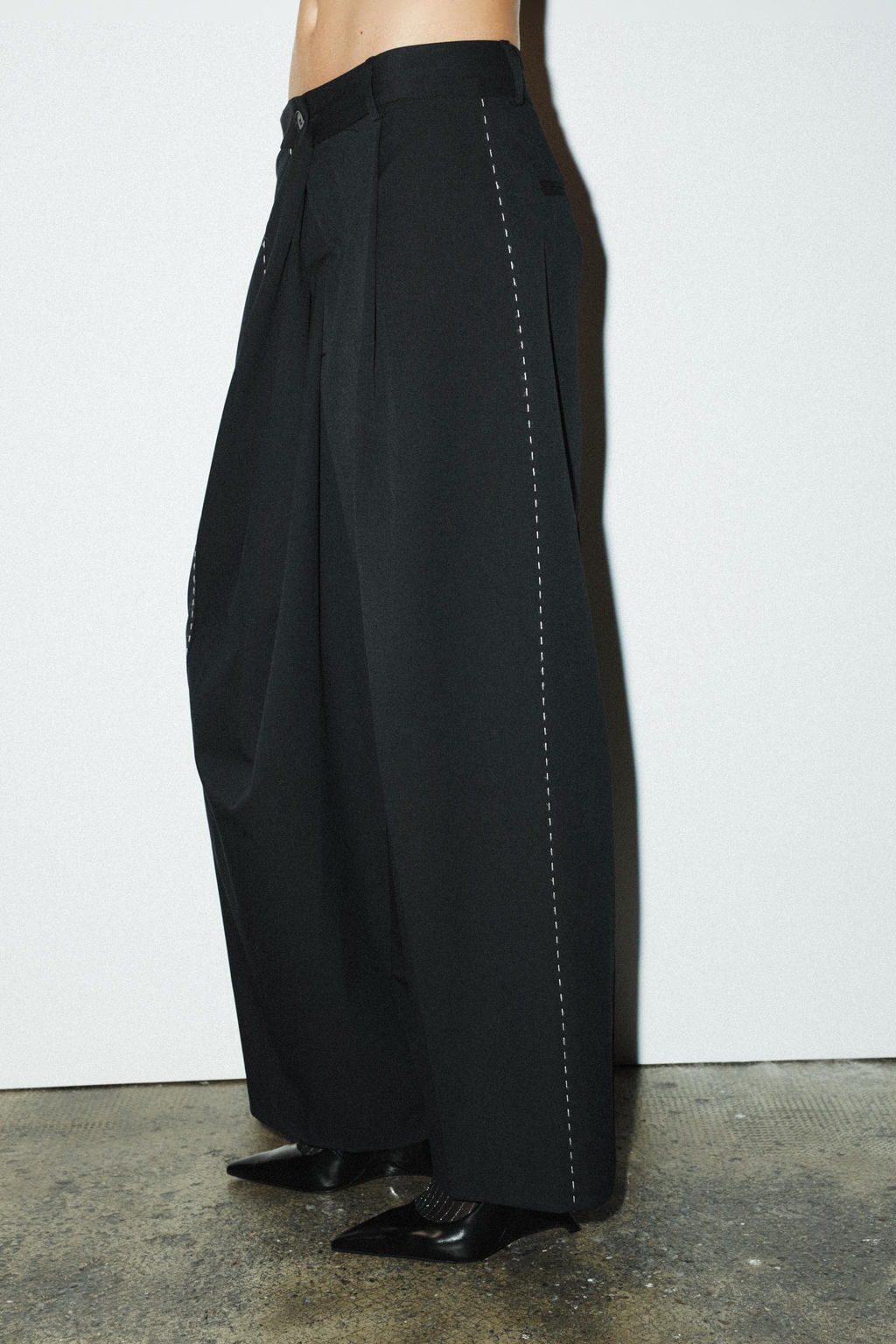 WRAPAROUND TROUSERS WITH TOPSTITCHING - Zara фото 5