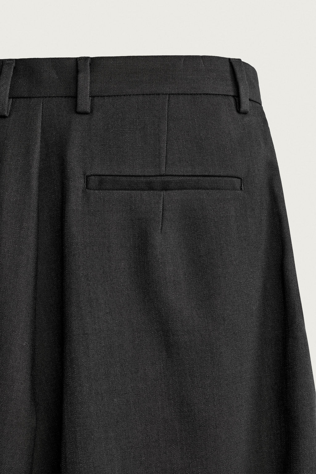 BERMUDA WIDE FIT PLIEGUES / Negro - Zara фото 9