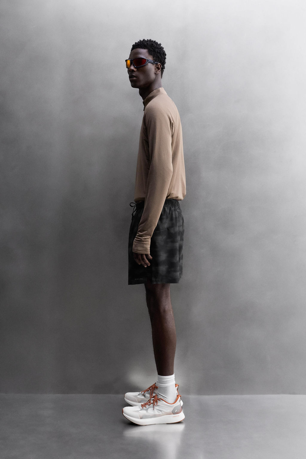 PERFORATED RUNNING SHORTS - Zara фото 12
