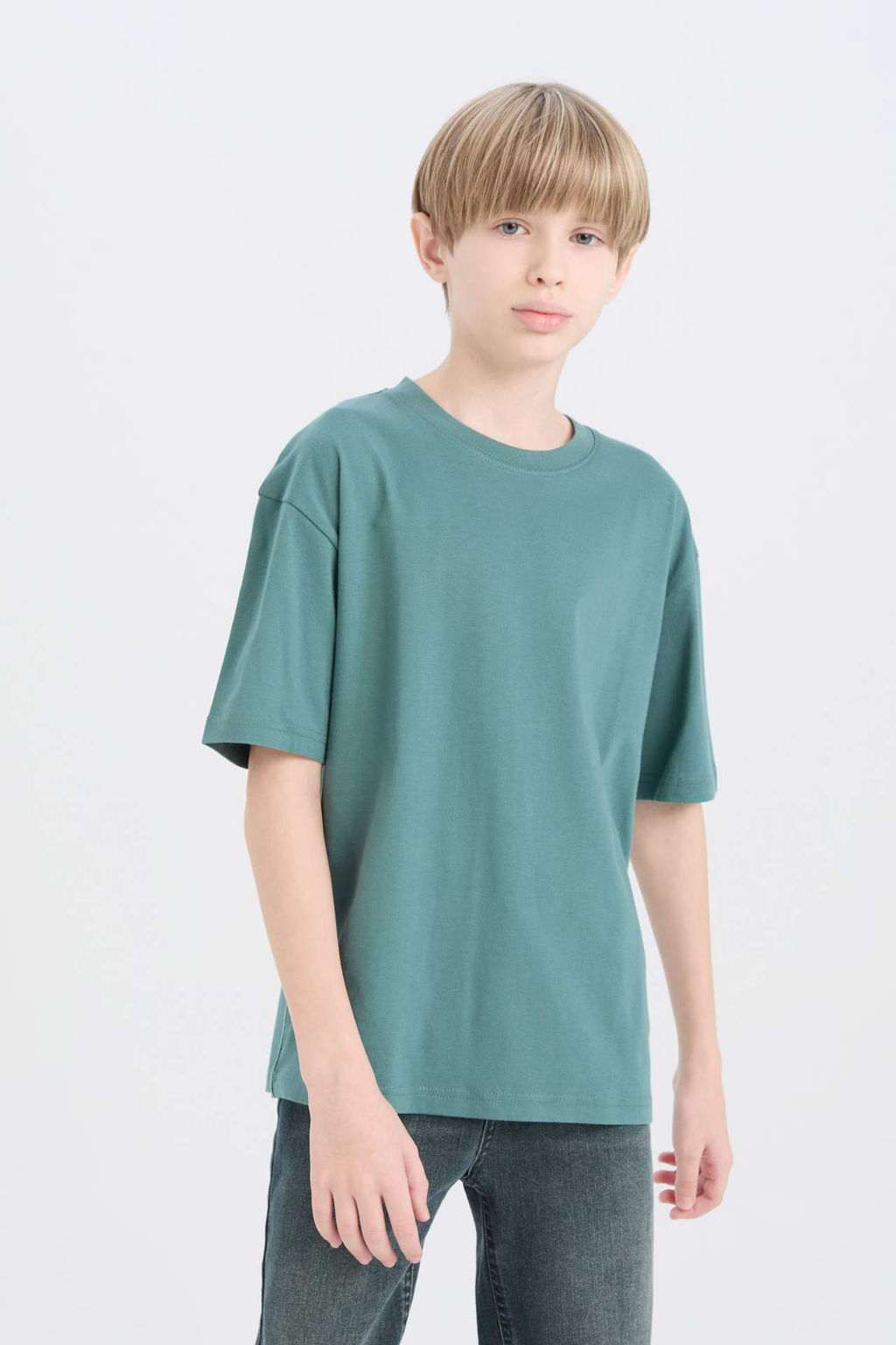 Erkek Cocuk Oversize Genis Kal?p Bisiklet Yaka Basic Duz K?sa Kollu Tisort - Defacto фото 2