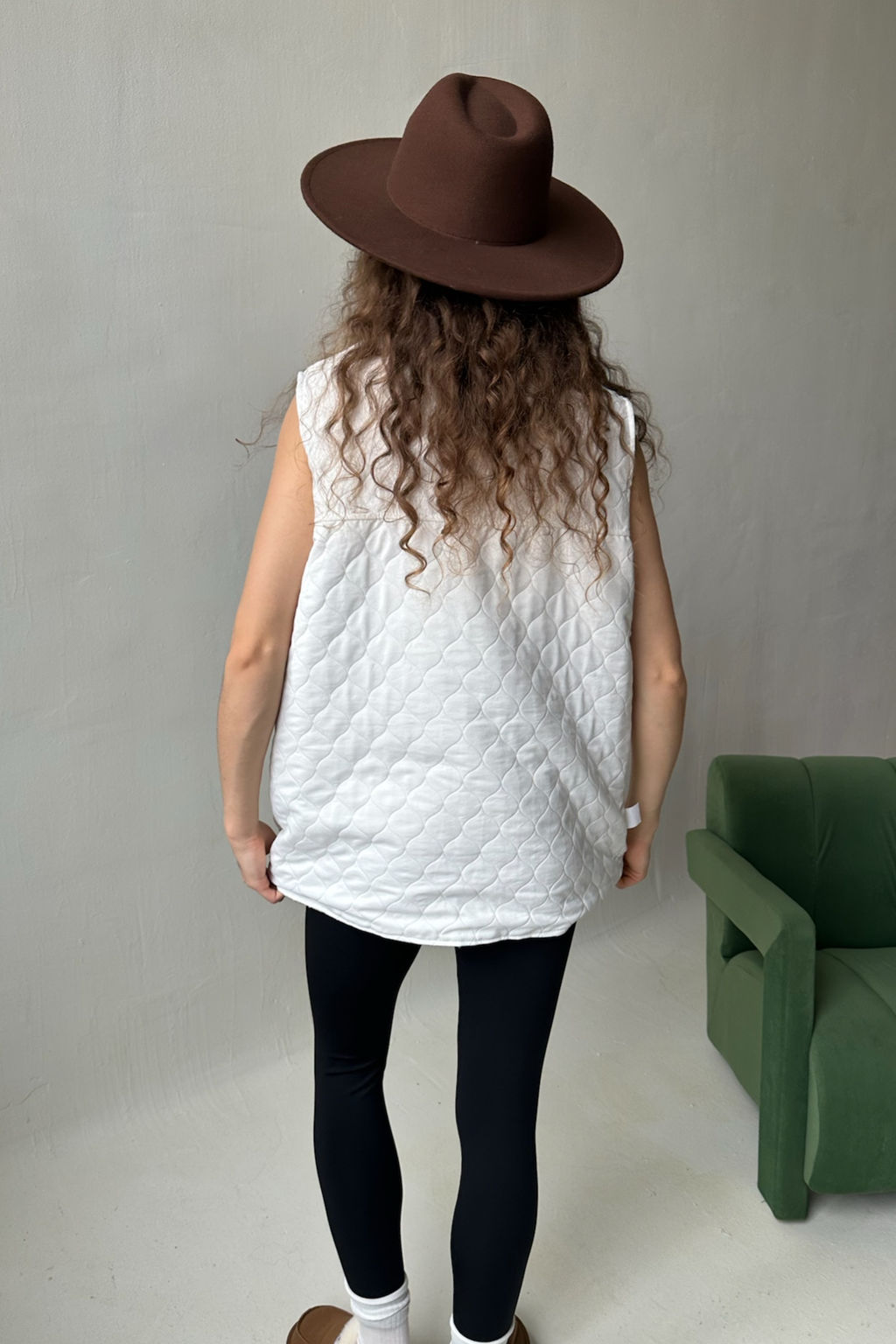 Жилет стеганый HOME109/02/Бежевый, коричневый