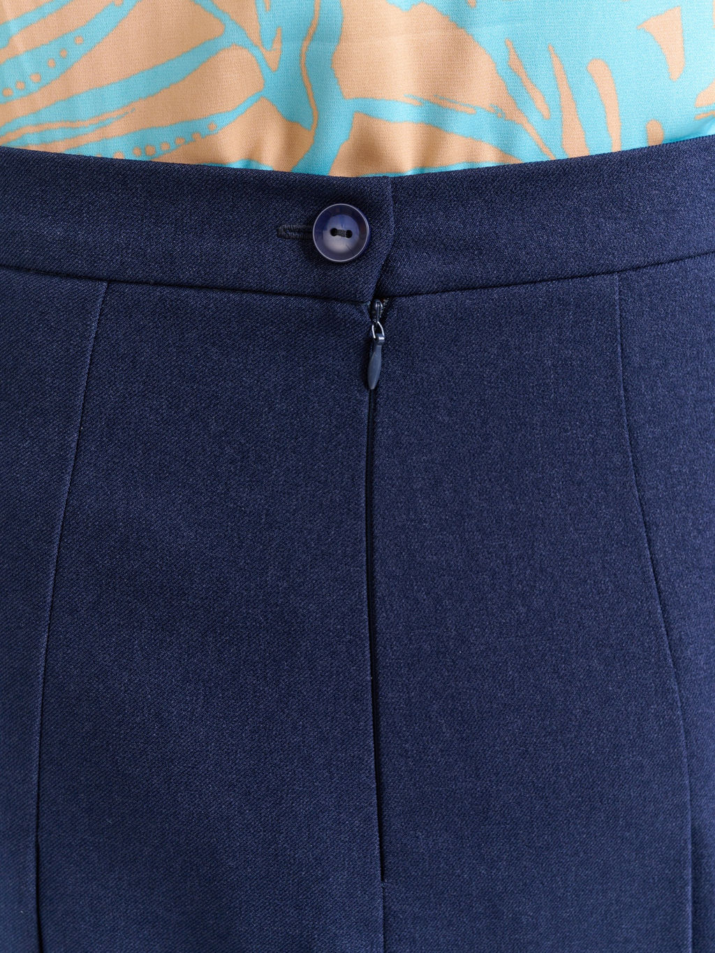 Расклешенная юбка со складками из костюмной ткани с добавлением шерсти