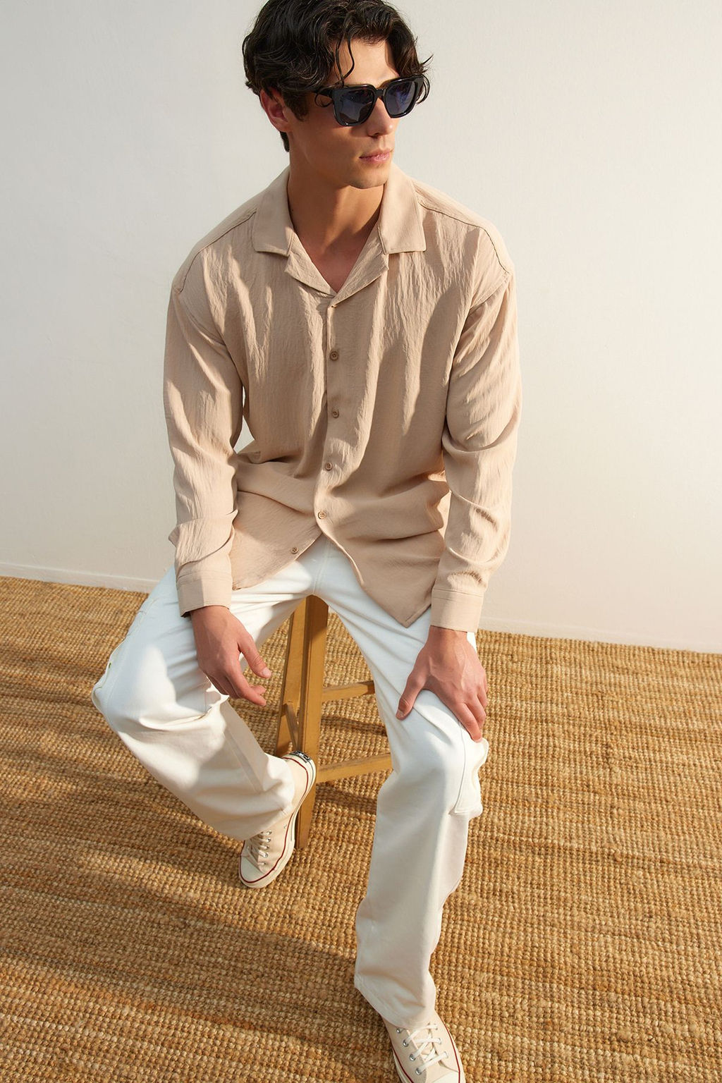 TRENDYOL MAN Beyaz Oversize Fit Apas Yaka Yazl?k Keten Gorunumlu Gomlek TMNSS23GO00053 - Trendyolmilla фото 44