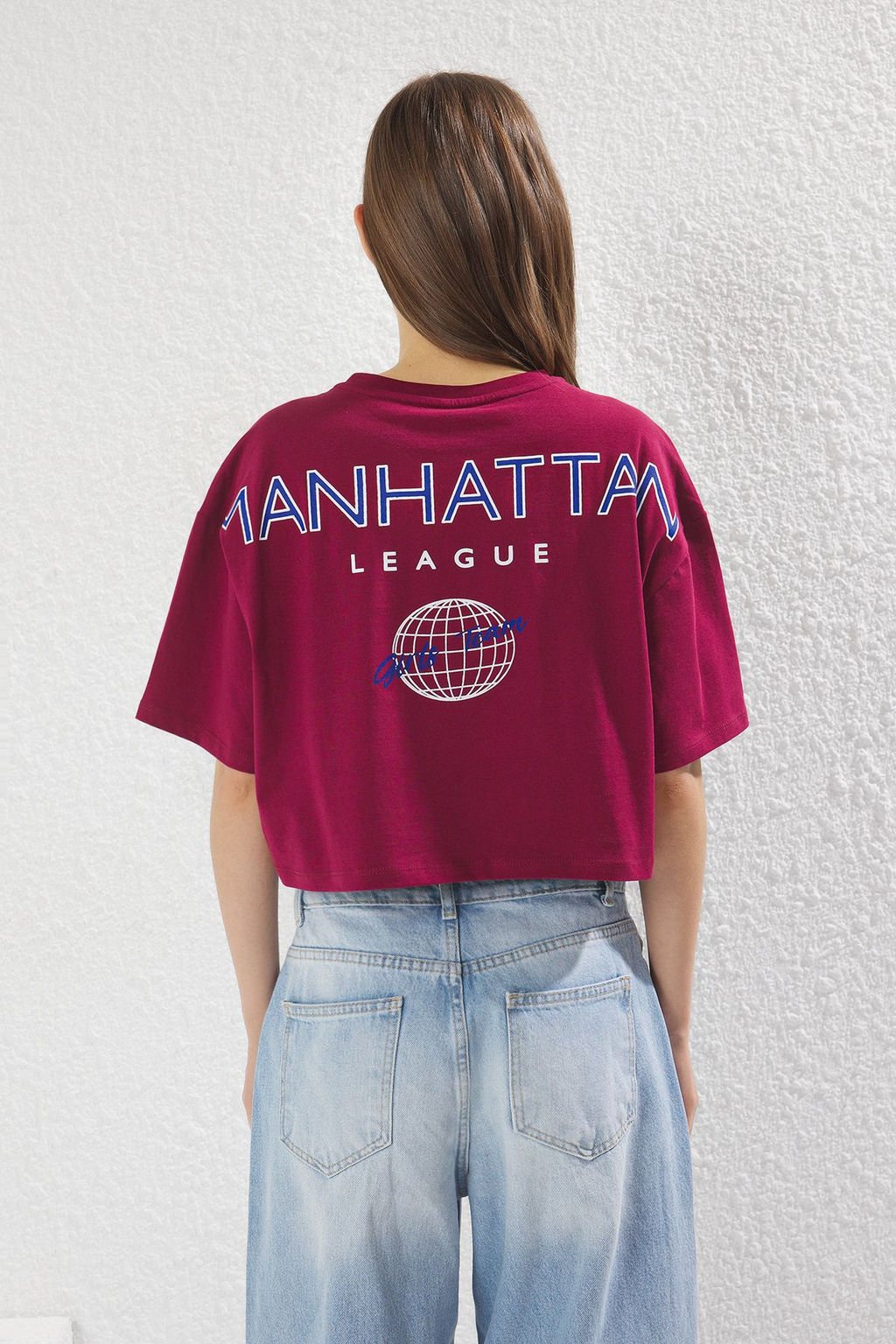 TRENDYOLMILLA Visne Curugu %100 Pamuk Relaxed Crop/Rahat K?sa Kesim S?rt ve On Bask?l? Orme T-Shirt TWOSS25TS00165 фото 8