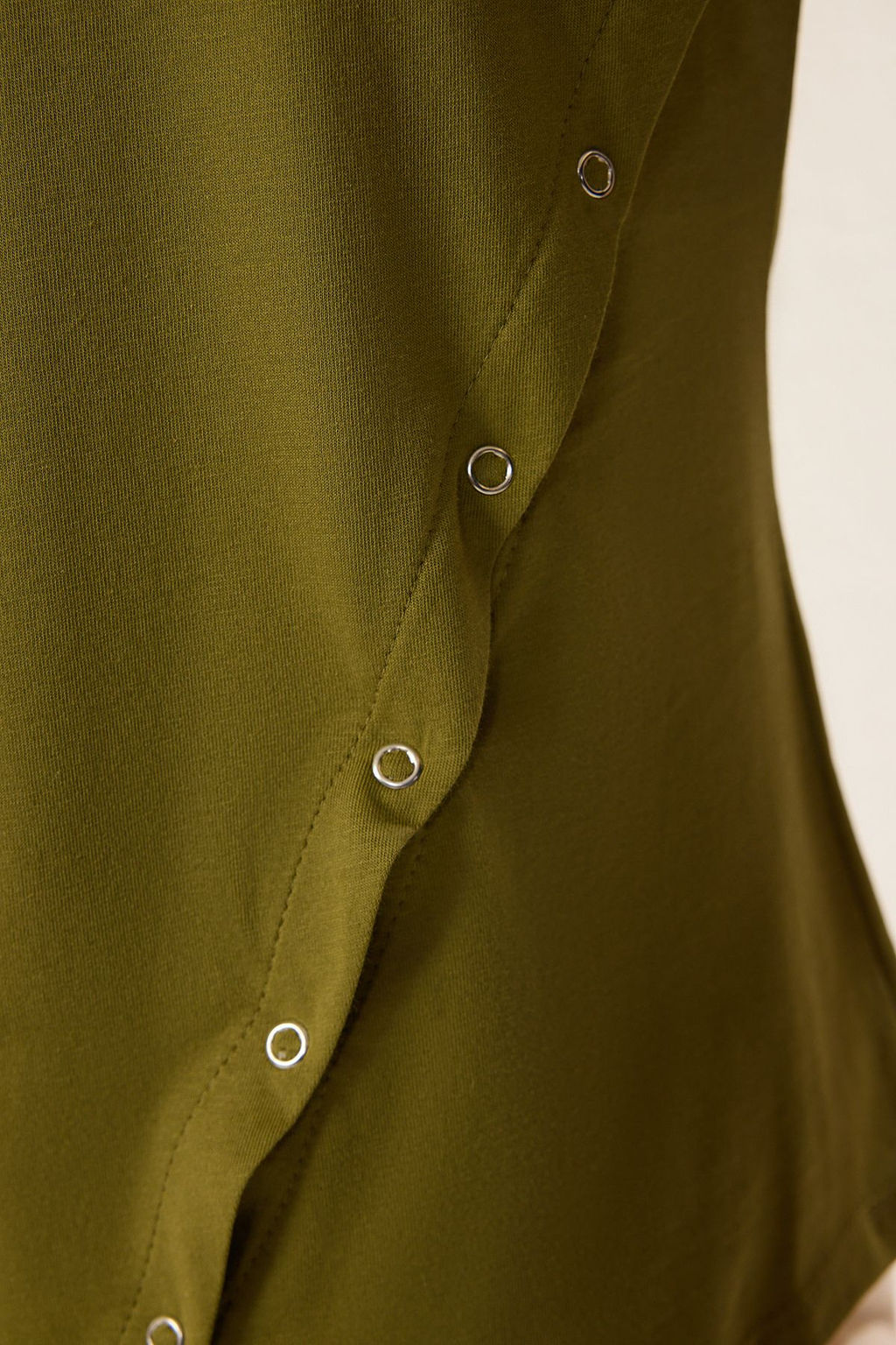 TRENDYOLMILLA Siyah %100 Pamuk Regular/Normal Kal?p C?tc?tl? Y?rtmac Detayl? Orme T-Shirt TWOSS25TS00029  фото 4