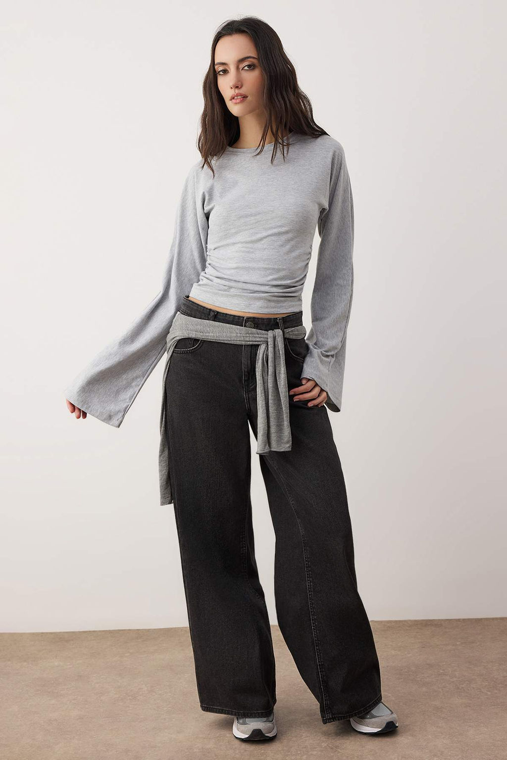 Gri Ispanyol Kol Buzgu Detayl? Regular/Normal Kal?p Orme Bluz TWOAW26BZ00293