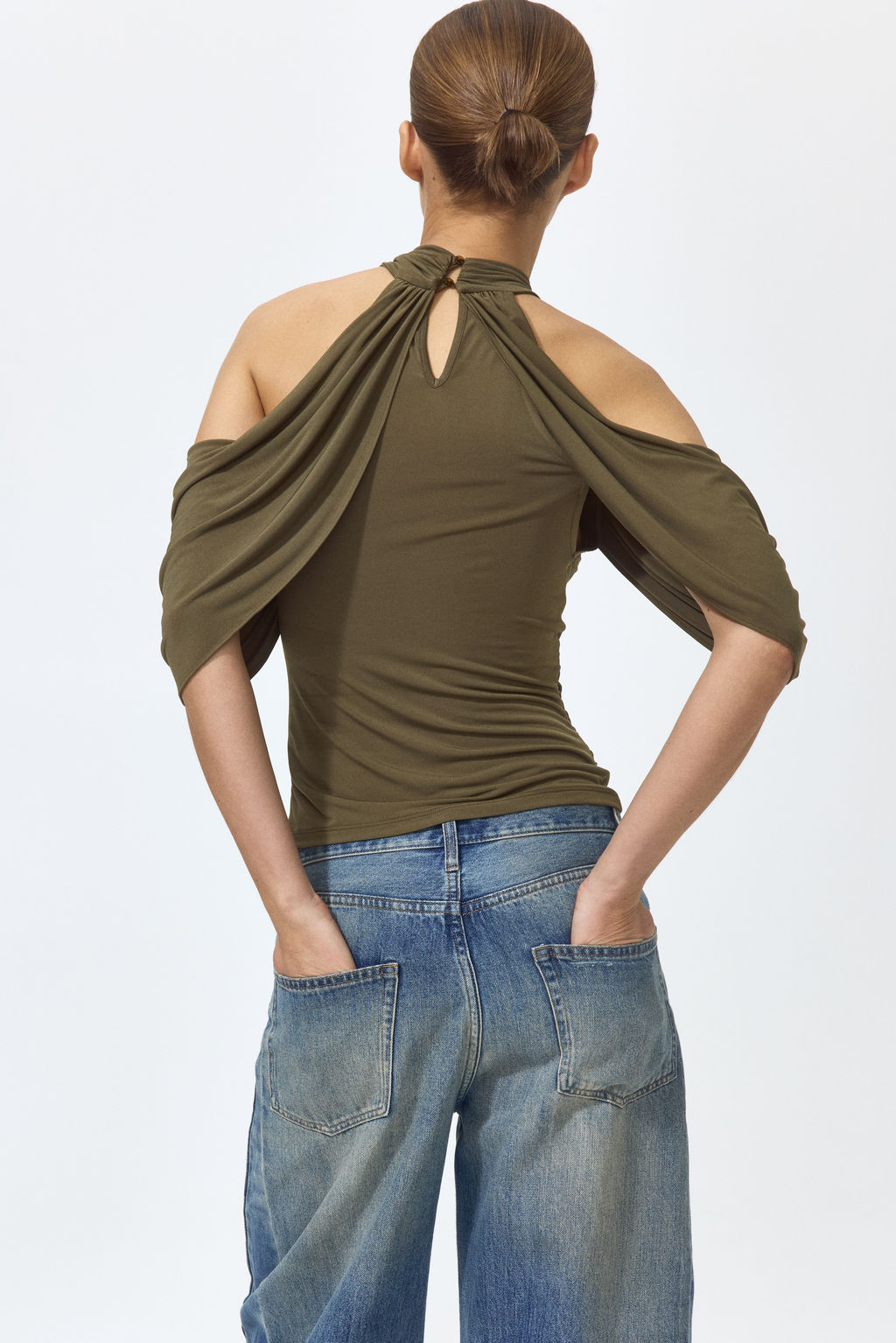 Top drapeado con hombros cut-out - H&m фото 3