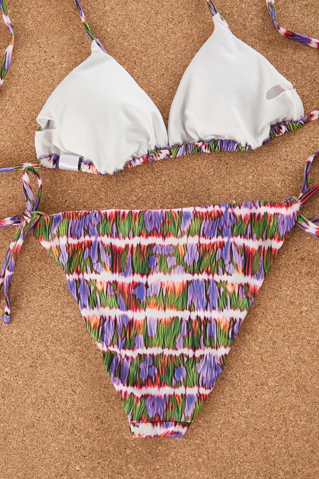 TRENDYOLMILLA Soyut Desenli Ucgen Aksesuarl? Regular Bikini Tak?m? TBESS25BT00001 фото 6