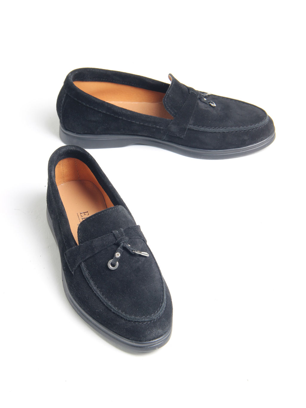 Лоферы 170.2614bl. Черный замш