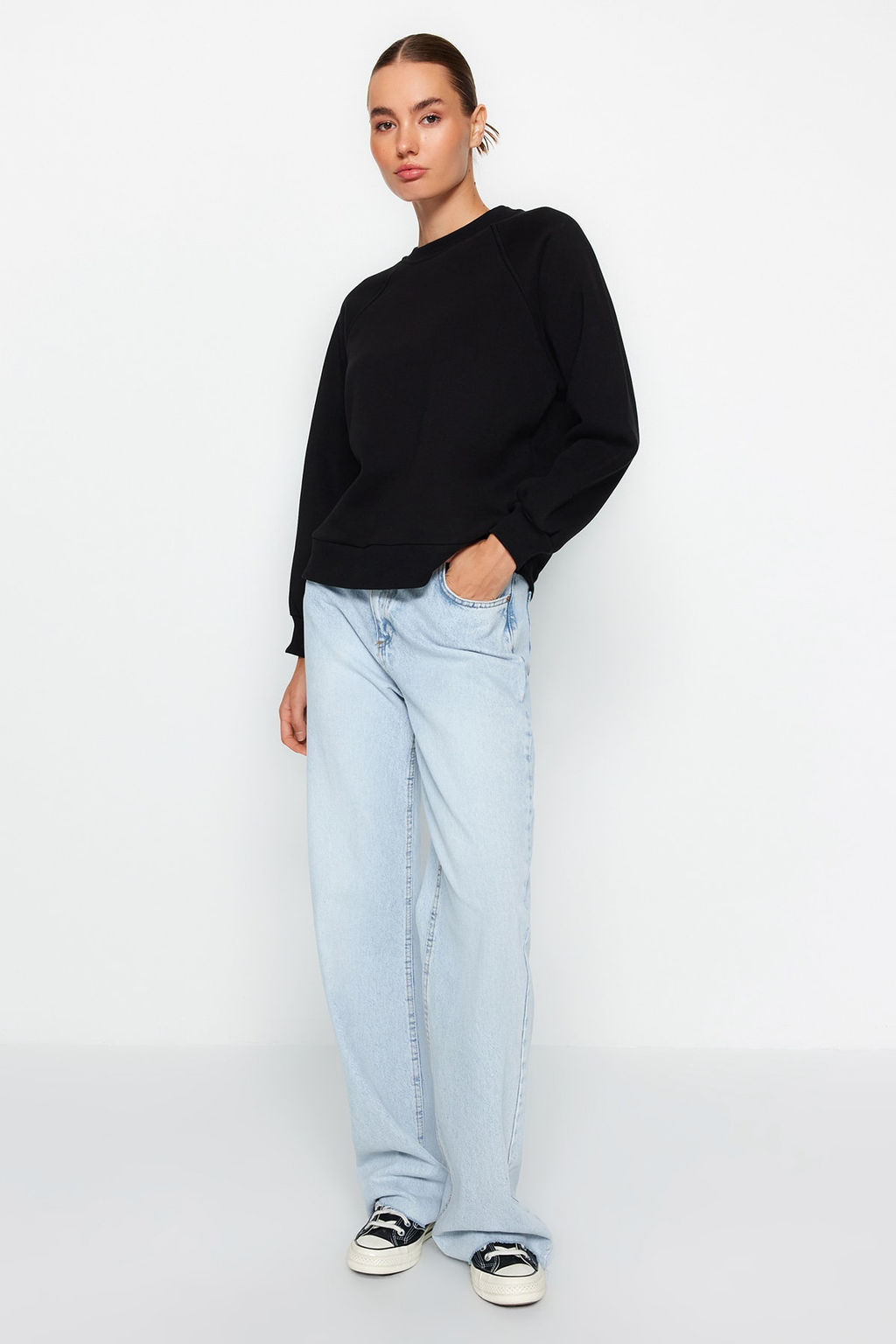 TRENDYOLMILLA Bordo Relaxed/Rahat Kal?p Basic Reglan Kol Bisiklet Yaka Orme Sweatshirt TWOAW24SW00104 фото 8