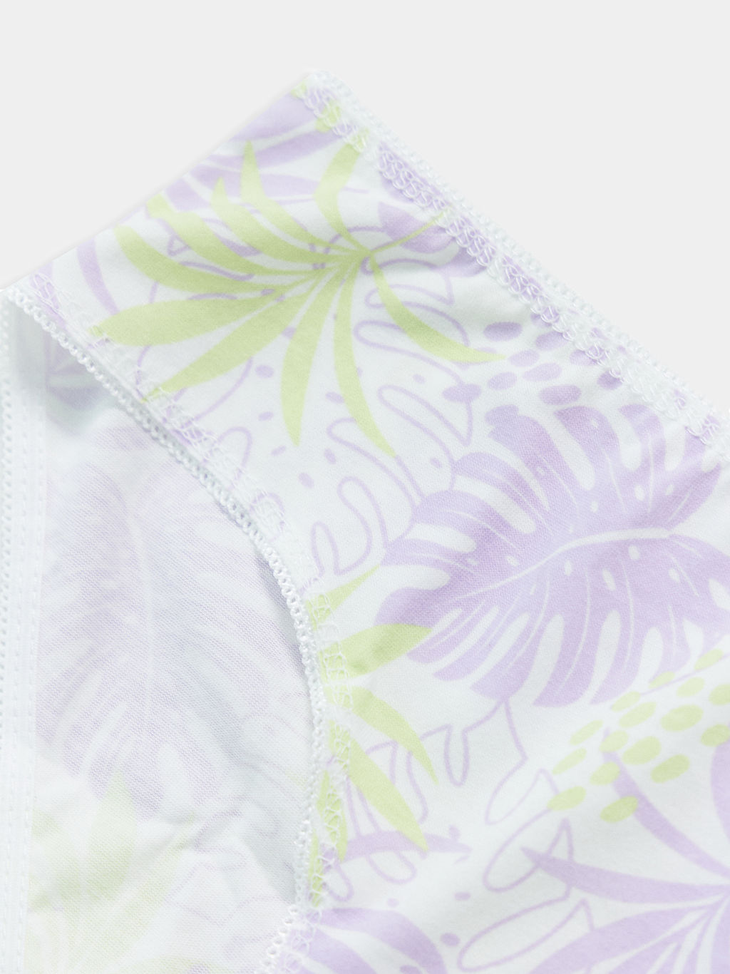 Цена за 2 штуки! Трусы для девочек слипы белые с принтом листья - Mark formelle фото 3