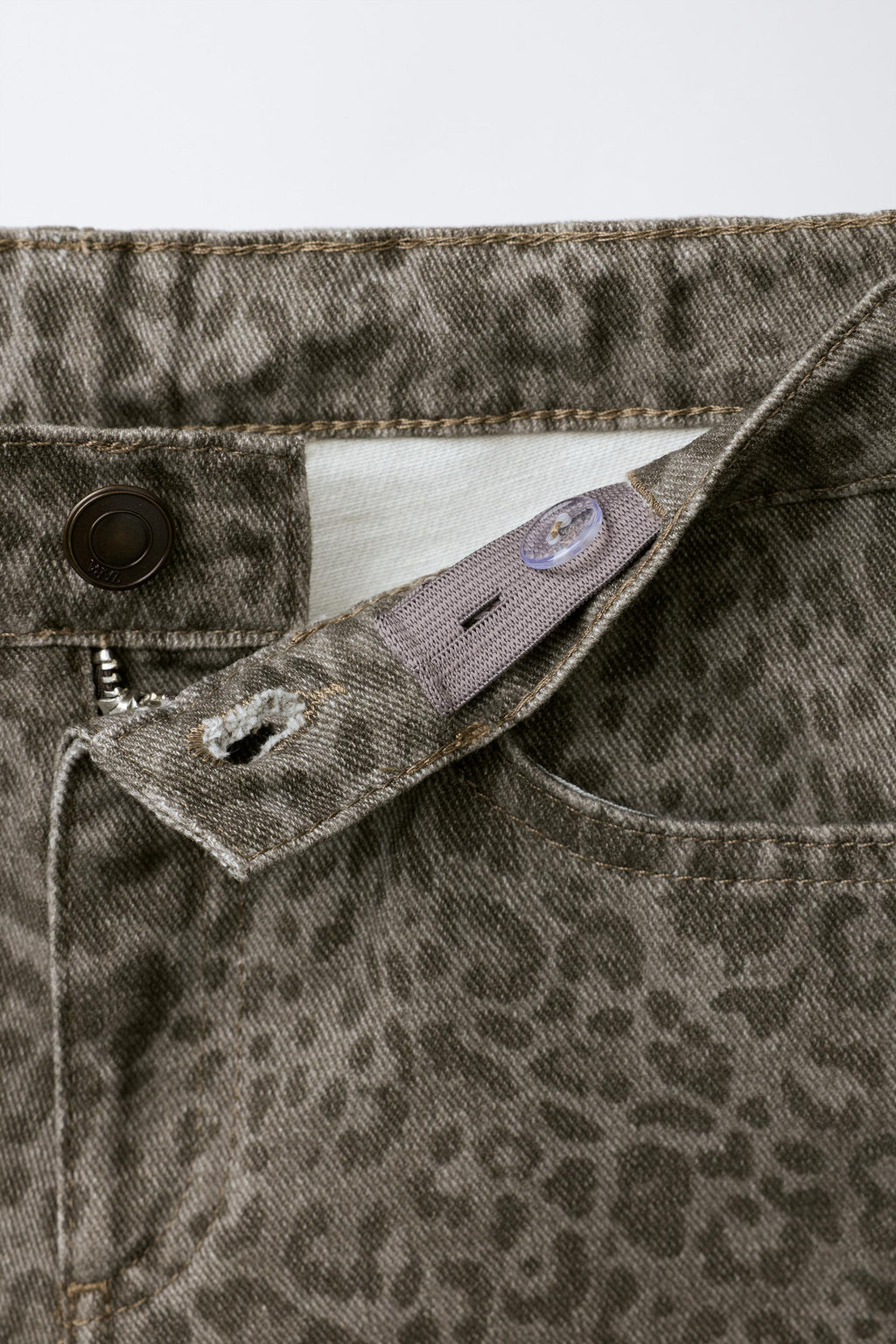 ANIMAL PRINT DENIM BERMUDA SHORTS - Zara фото 3