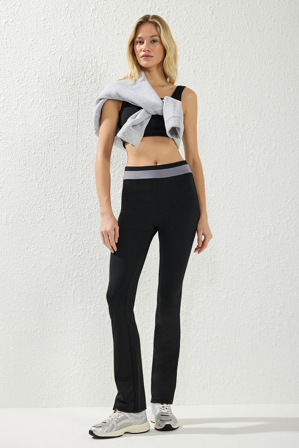 Siyah Scuba/Dalg?c Rahat Kesim Ispanyol Paca Orme Spor Esofman Alt? TWOAW20EA0083