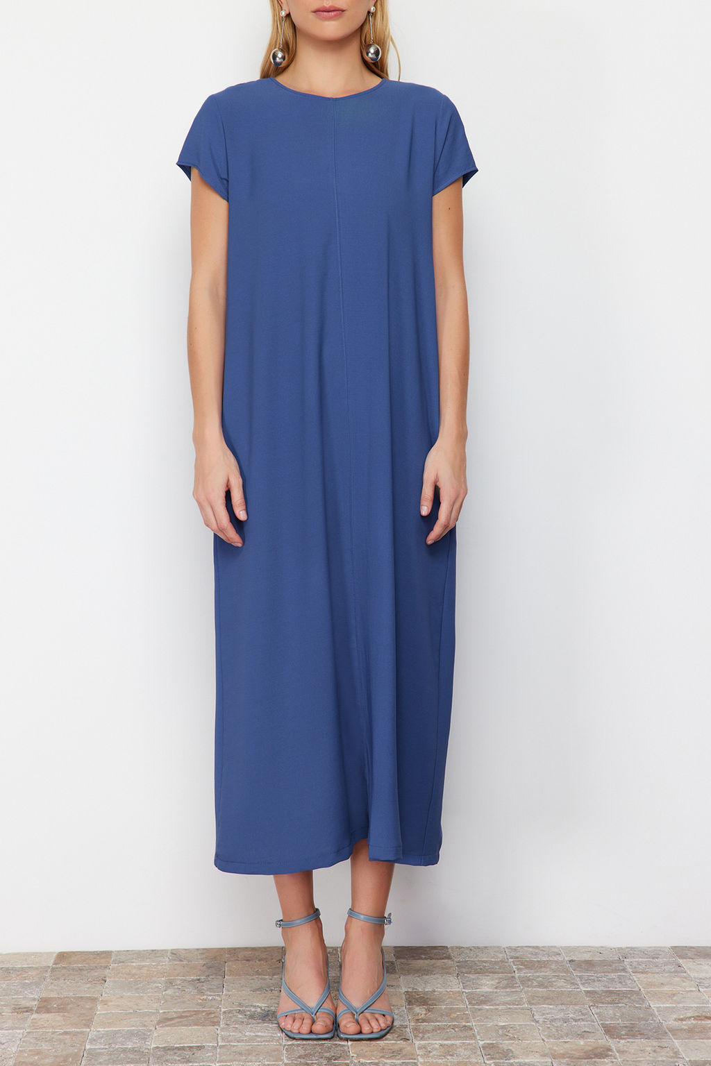 Mavi Duz Kesim Bisiklet Yaka Cep Detayl? Aerobin Midi Dokuma Elbise TWOSS24EL00670 - Trendyolmilla фото 4