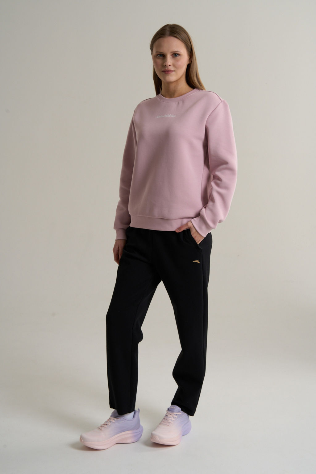 Брюки трикотажные Черный ANTA TRN Knit Track Pants