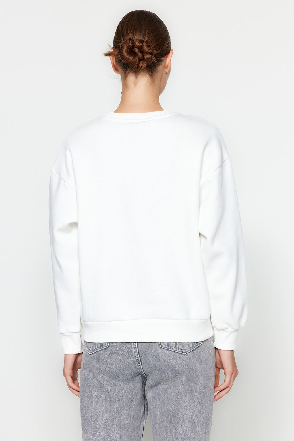 Ekru Kal?n Ici Polarl? Regular/Normal Kal?p Bisiklet Yaka Basic Orme Sweatshirt TWOAW24SW00101
