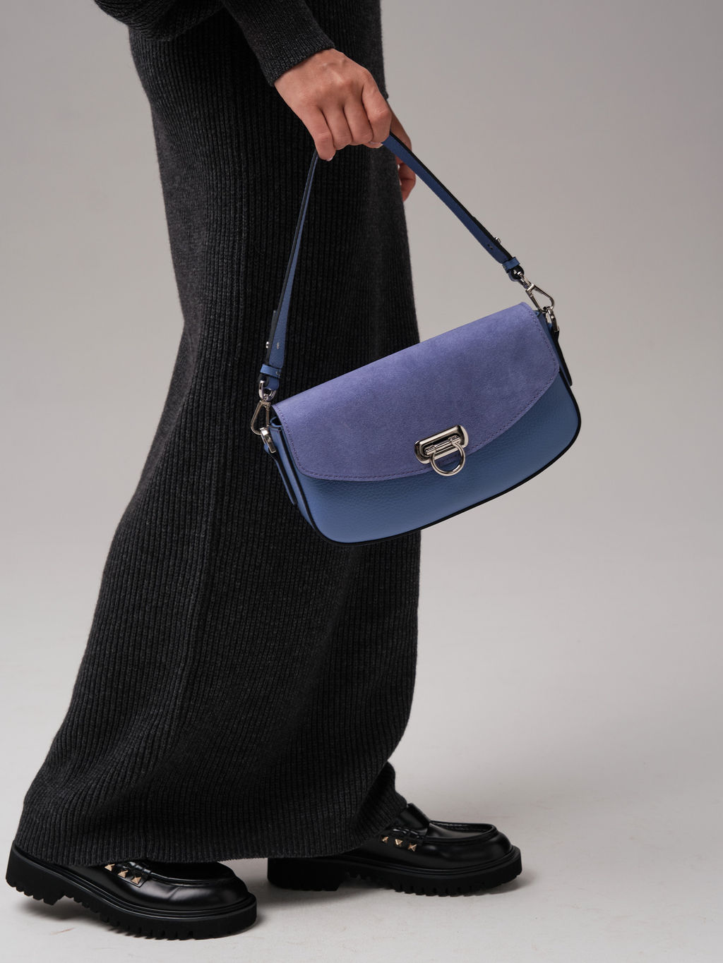 Замшевая сумка Azaro 31049 сиреневый закат