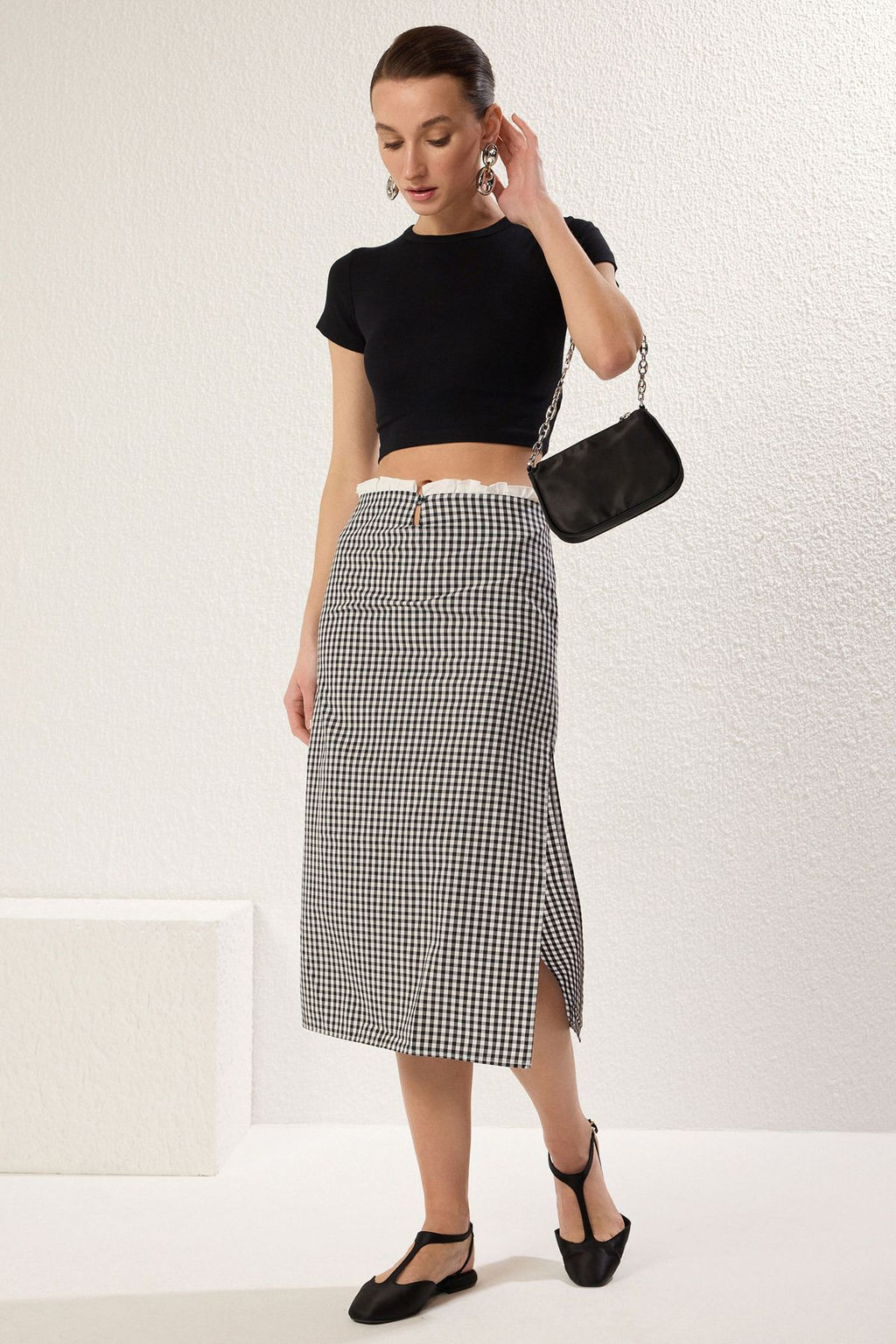 TRENDYOLMILLA Cok Renkli Belden Dugmeli ve F?rf?rl? Bal?k Shape Midi Boy Dokuma Ekoseli Etek TWOSS25ET00096 фото 2