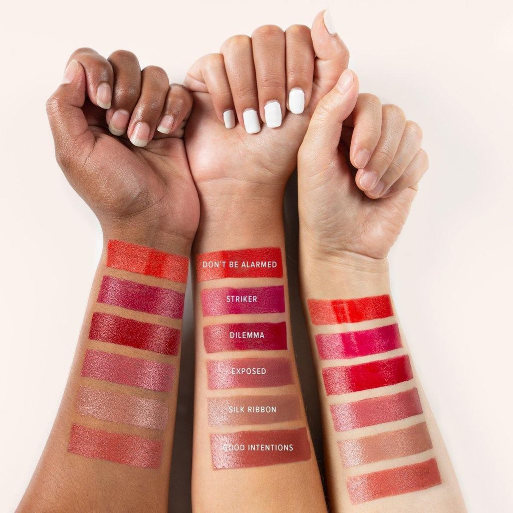 Absolute New York Губная помада Vinyl Lipstick, Don't Be Alarmed  фото 2