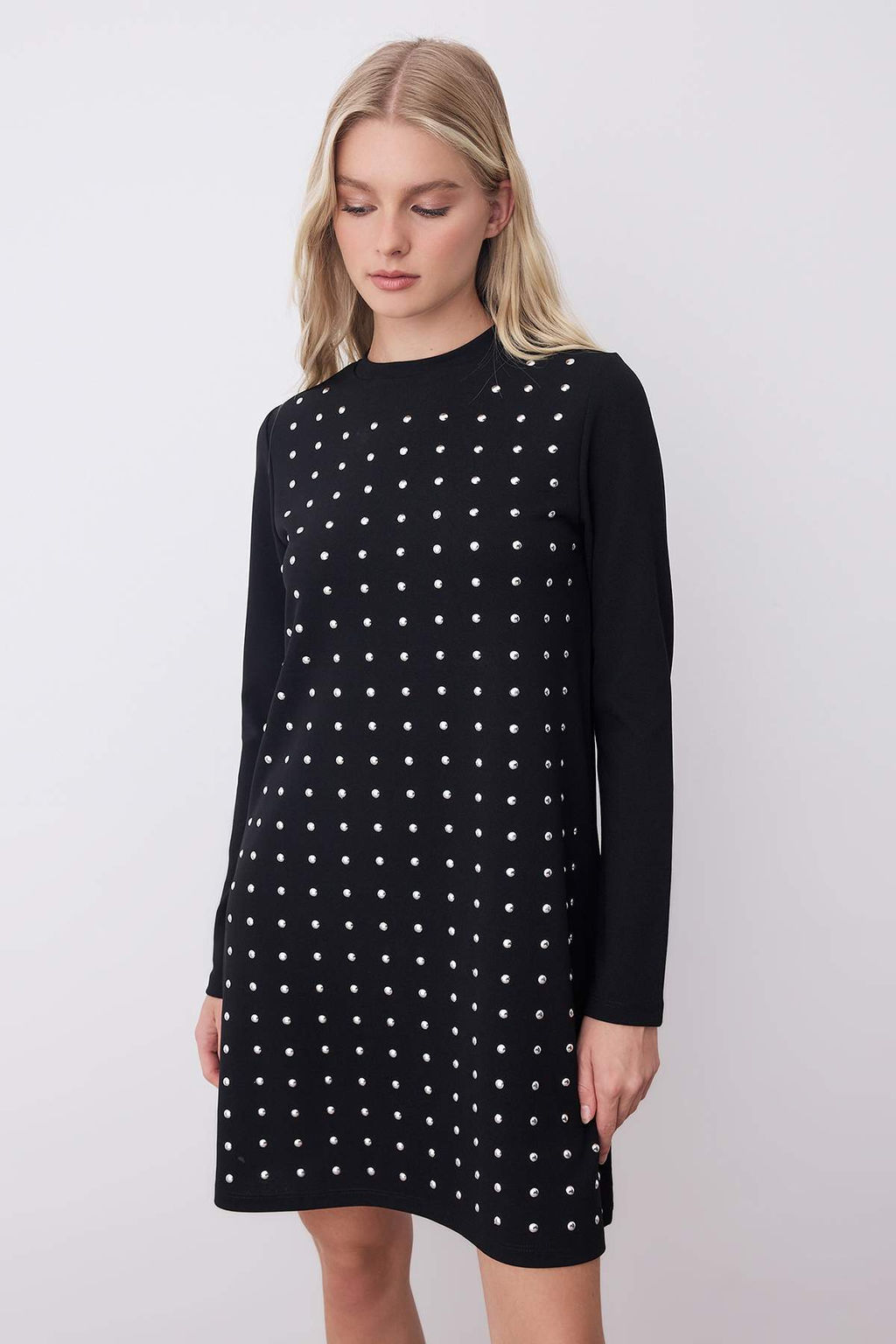 Siyah Tas Detayl? Uzun Kollu Mini Esnek Orme Elbise TWOAW26EL00208 - Trendyolmilla фото 2