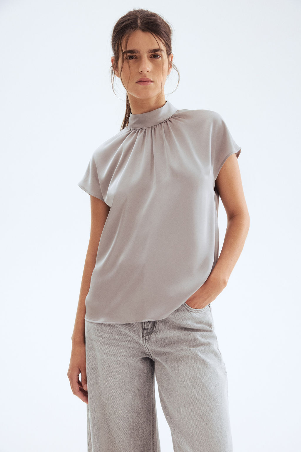 Blusa de sat?n con cuello elevado - H&m фото 3
