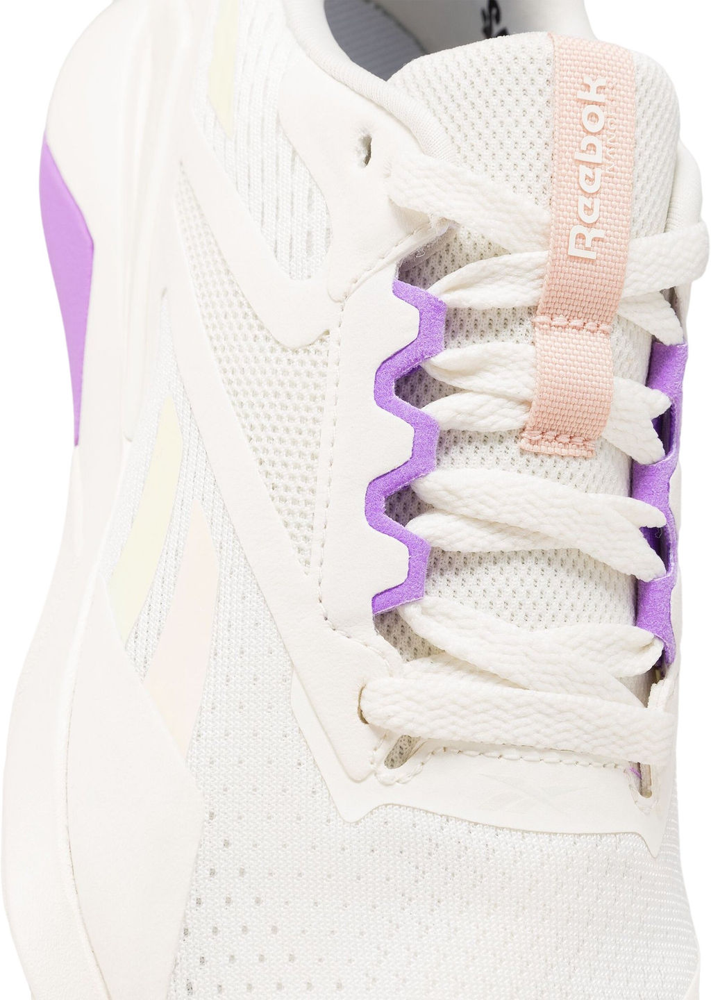 Кроссовки женские