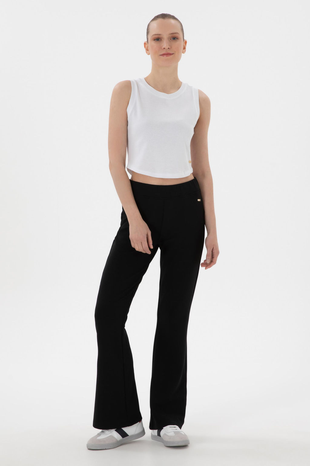 Kad_n Siyah E_ofman Alt_ Sepette S_rpriz _ndirim