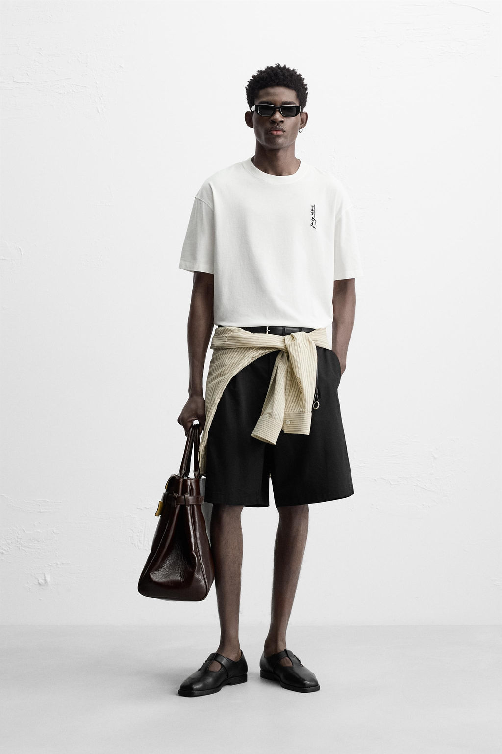EMBROIDERED NOTES T-SHIRT