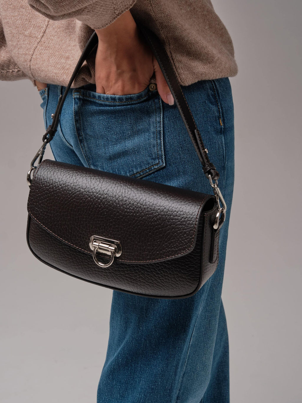 Сумка кросс-боди Azaro 31049 темно-коричневый соло