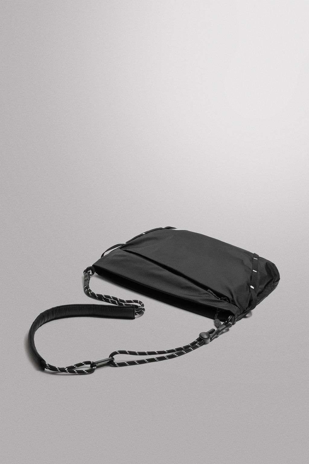 BANDOLERA DEPORTIVA PLEGABLE / Negro - Zara фото 2