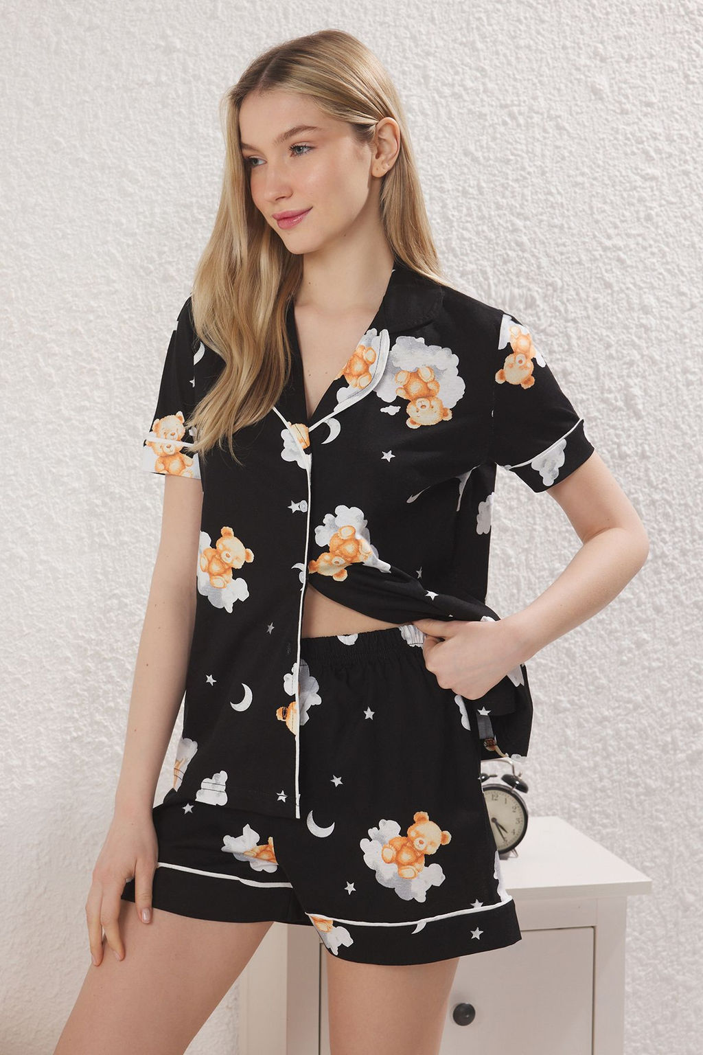 Trendyolmilla Ekru %100 Pamuklu Ay?c?k ve Galaksi Desenli Biyeli Sortlu Orme Pijama Tak?m? THMSS25PT00369 фото 8