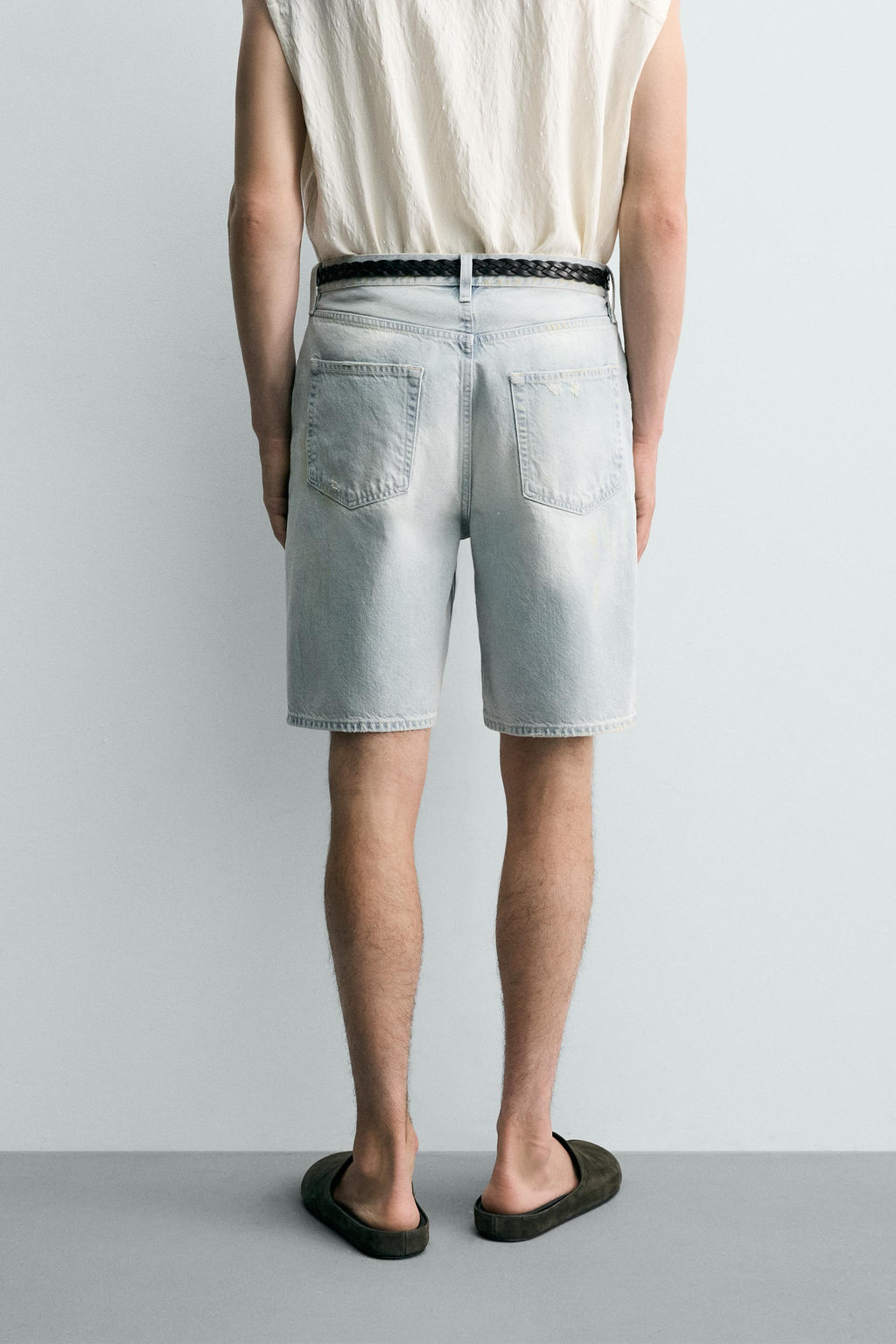 BERMUDA DENIM STRAIGHT FIT LAVADO EFECTO VINTAGE / Azul claro