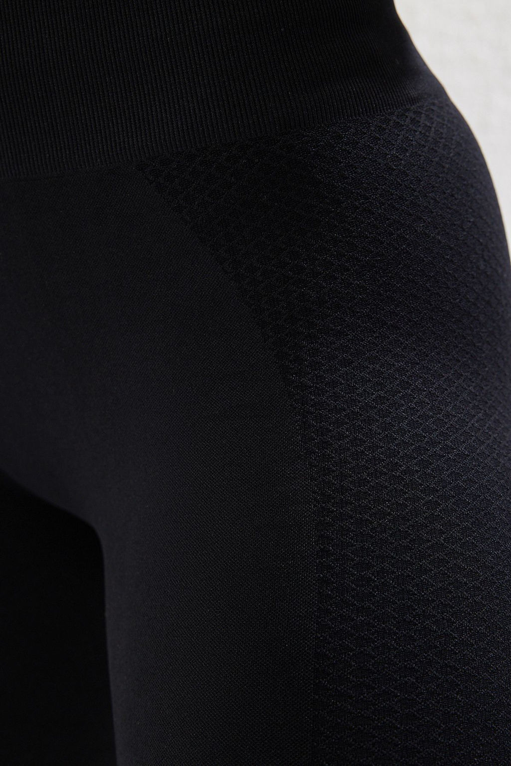 TRENDYOLMILLA Siyah Seamless/Dikissiz Orme Spor Sort/K?sa Tayt THMSS25TY00010  фото 4