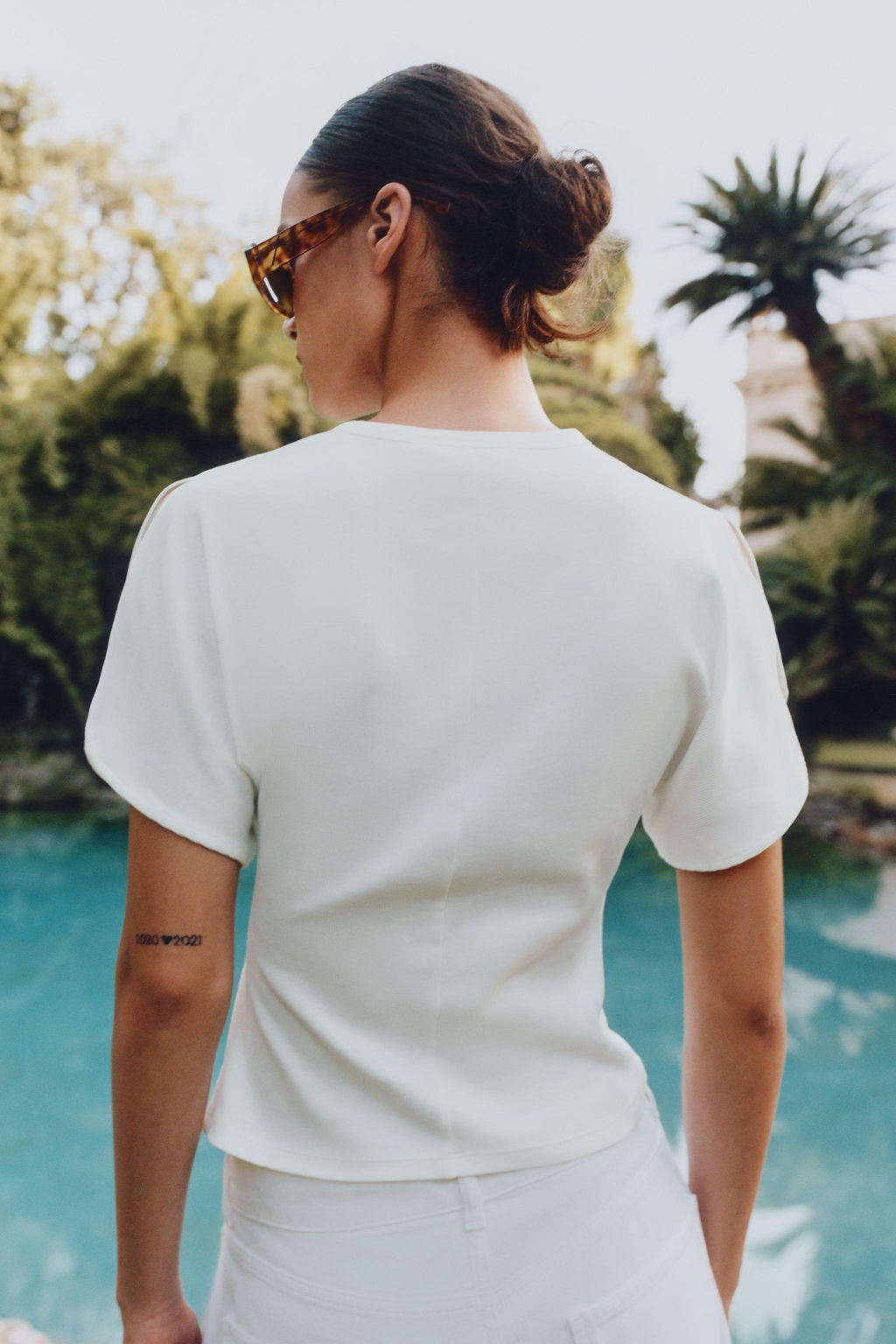 CAMISETA MANGA JAPONESA / Blanco roto