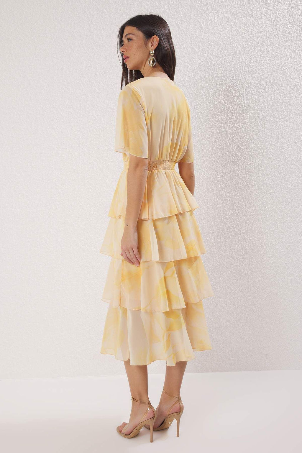 TRENDYOLMILLA Pembe Cicekli Etegi Belden Ac?lan Midi Dokuma Elbise TWOSS25EL00451  фото 8