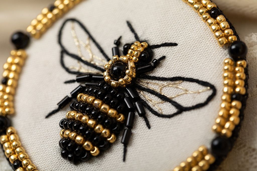 Klart набор для вышивания 10-506 Брошь. Пчела 7 х 6 см