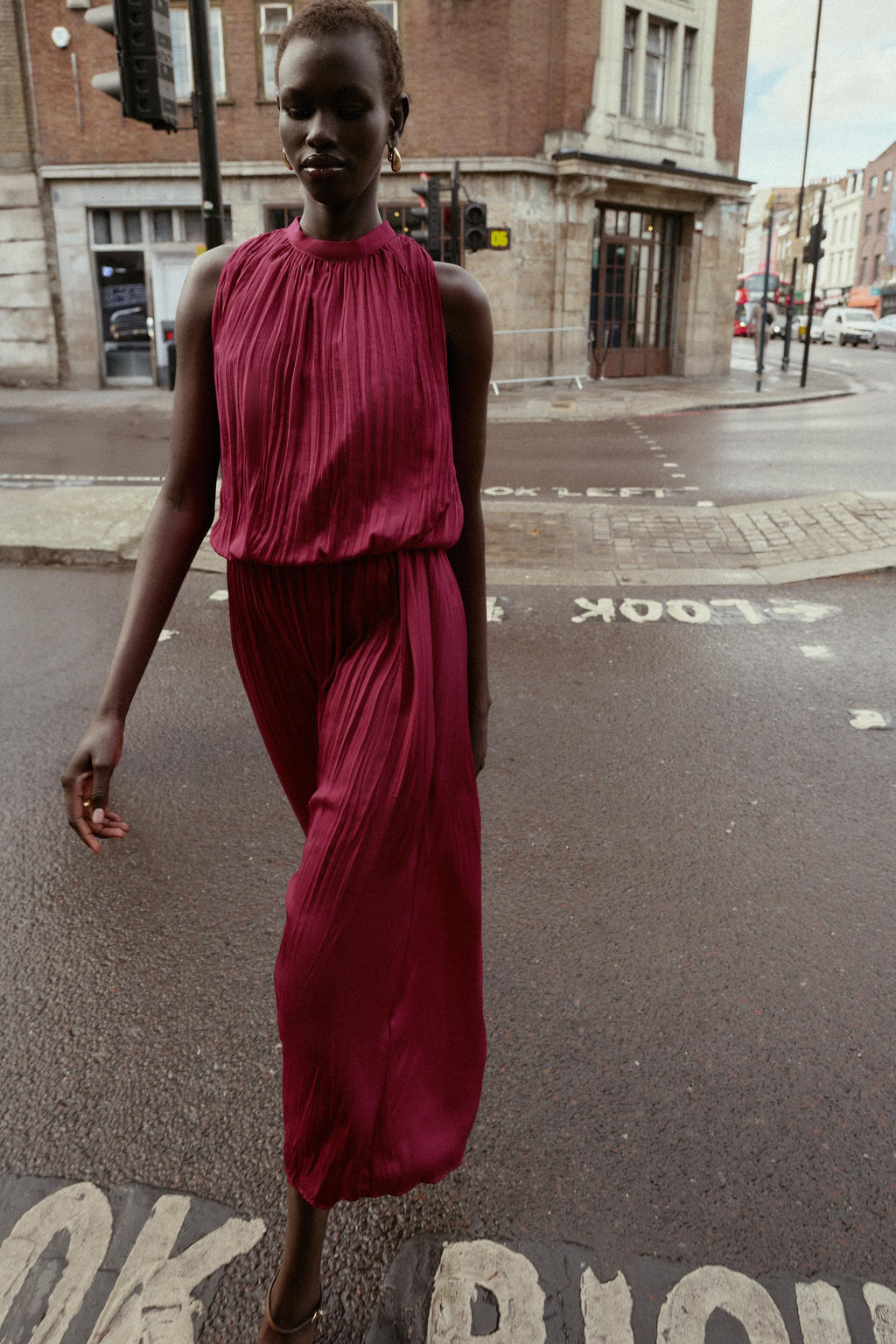 CREASED-EFFECT PLEATED MIDI DRESS - Zara фото 6