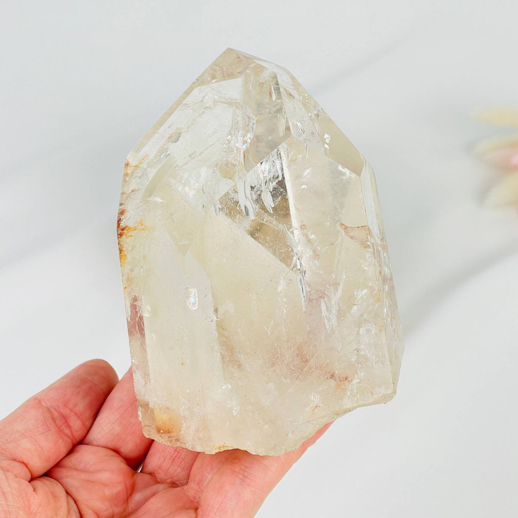 Кристалл из Горного Хрусталя на подставке